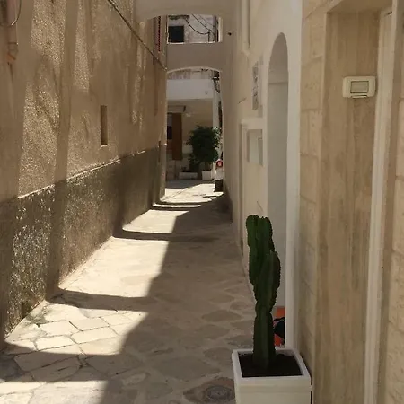 Palazzo Fiscaiolo Монополи