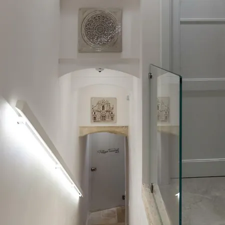 Palazzo Fiscaiolo Монополи